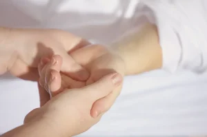 LA RELACIÓN DE AYUDA CON SHIATSU. Por Susana Muñoz Mesa.